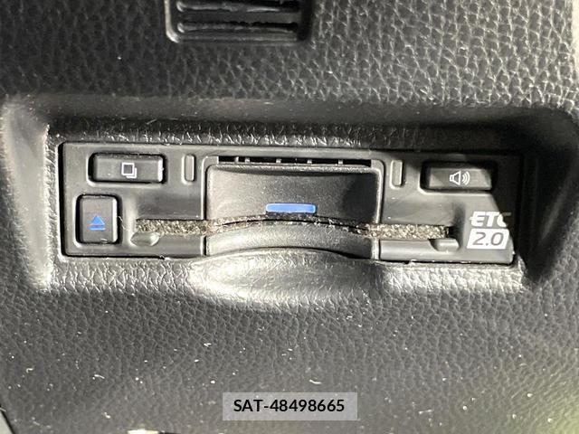 Toyota VOXY 2022-12 8220756-6