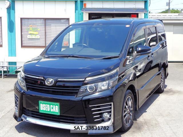 Toyota VOXY 2014-08 8220809-0