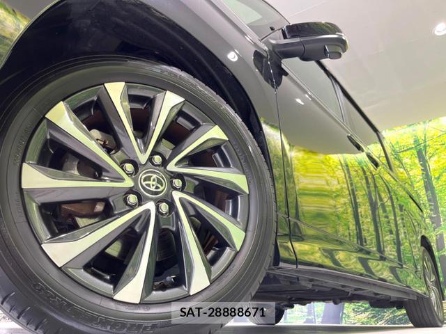 Toyota VOXY 2023-09 8220844-13