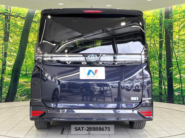 Toyota VOXY 2023-09 8220844-15