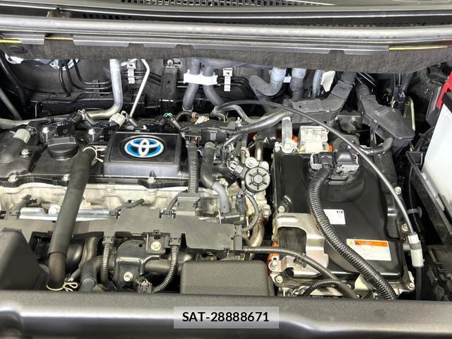 Toyota VOXY 2023-09 8220844-17