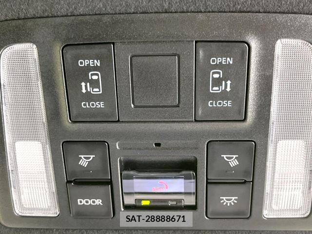 Toyota VOXY 2023-09 8220844-4