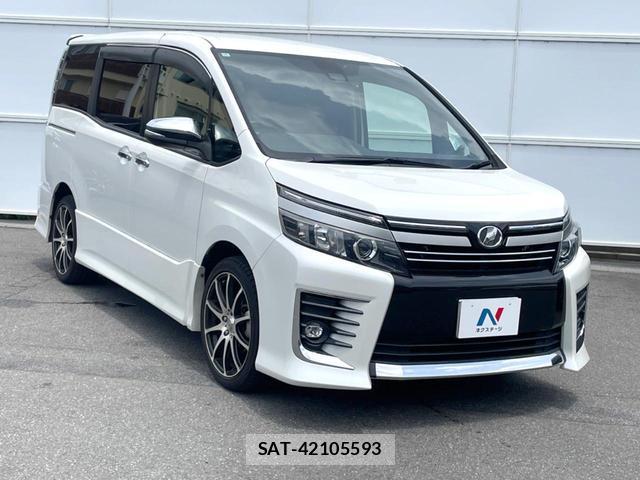 Toyota VOXY 2017-03 8220973-15