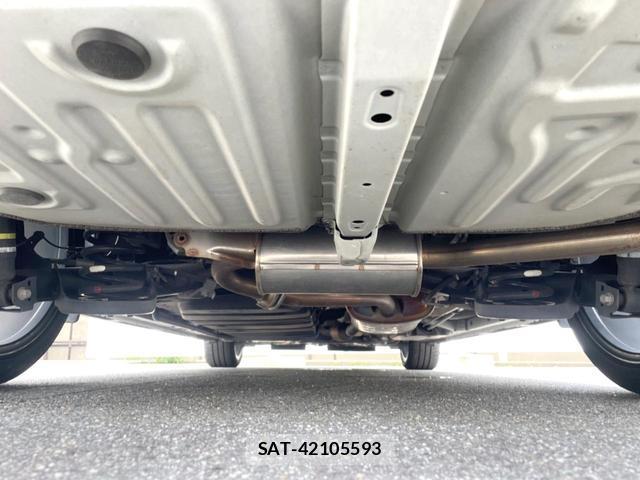 Toyota VOXY 2017-03 8220973-18