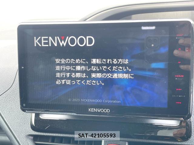 Toyota VOXY 2017-03 8220973-2