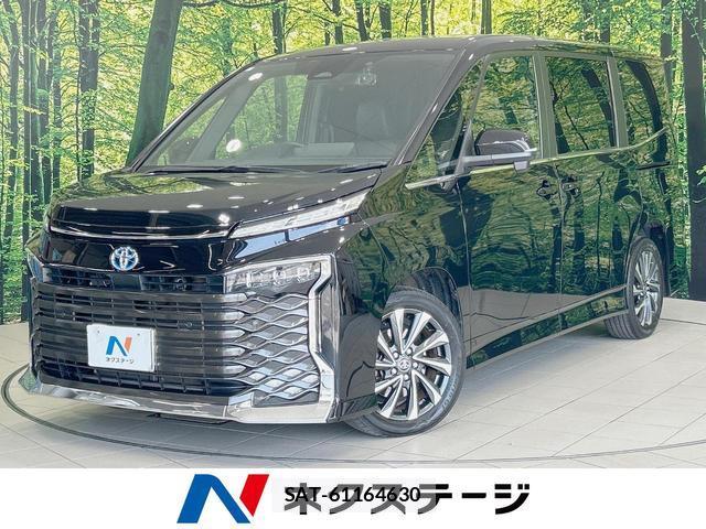 Toyota VOXY 2023-07 8221062-0