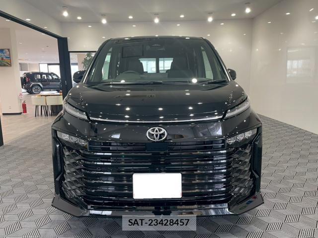 Toyota VOXY 2026-07 8221073-1