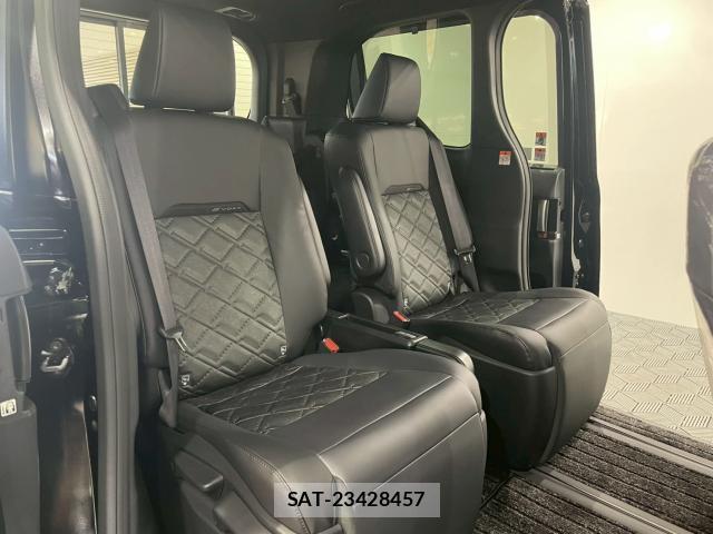 Toyota VOXY 2026-07 8221073-14