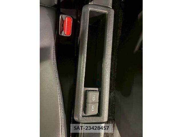 Toyota VOXY 2026-07 8221073-15