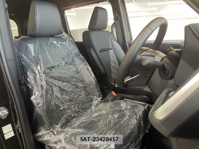 Toyota VOXY 2026-07 8221073-3