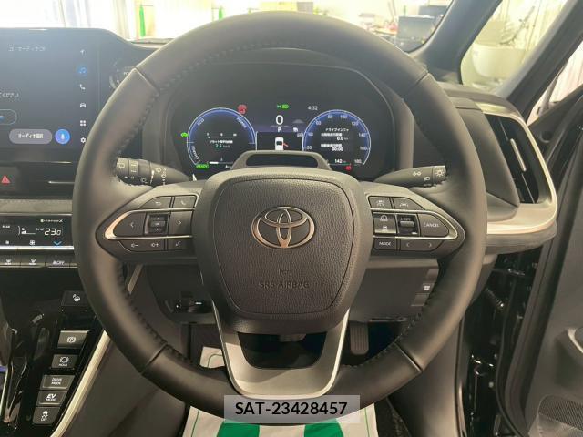 Toyota VOXY 2026-07 8221073-4