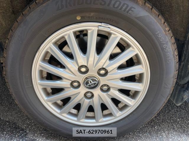 Toyota VOXY 2014-03 8221109-14