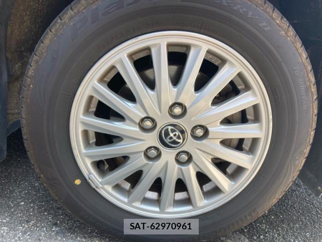 Toyota VOXY 2014-03 8221109-15