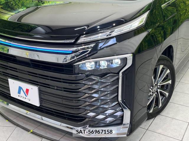 Toyota VOXY 2024-07 8221138-12