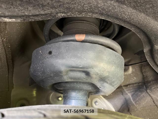 Toyota VOXY 2024-07 8221138-19