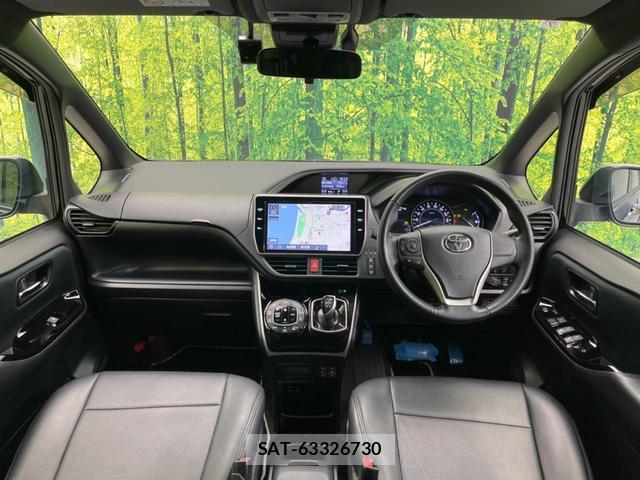 Toyota VOXY 2019-07 8221150-1