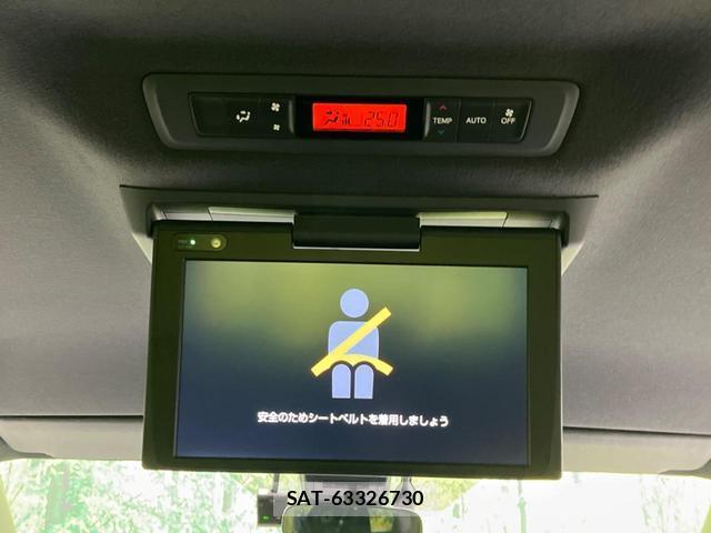 Toyota VOXY 2019-07 8221150-6