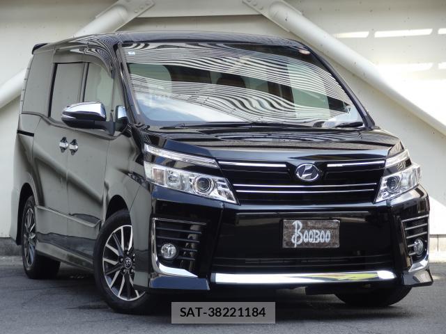 Toyota VOXY 2016-03 8221266-3
