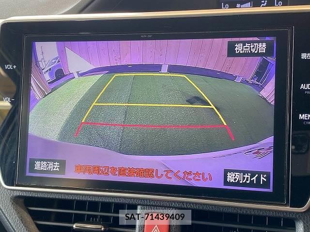 Toyota VOXY 2017-10 8221285-3