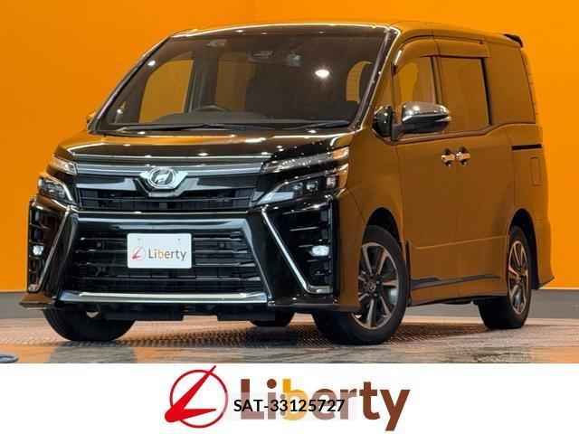Toyota VOXY 2020-03 8221317-0