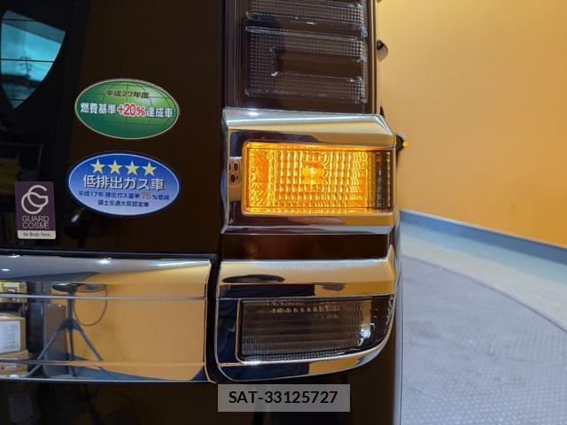 Toyota VOXY 2020-03 8221317-16