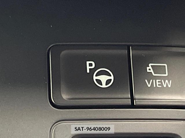 Toyota VOXY 2022-11 8221373-7
