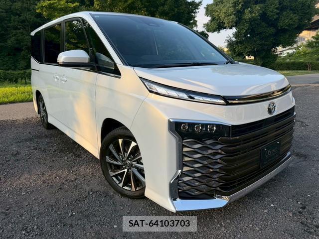 Toyota VOXY 2025-09 8221473-3