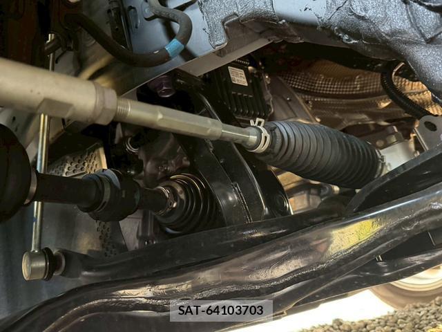 Toyota VOXY 2025-09 8221473-8