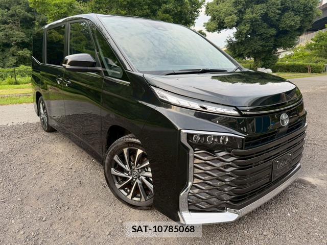 Toyota VOXY 2025-09 8221482-13
