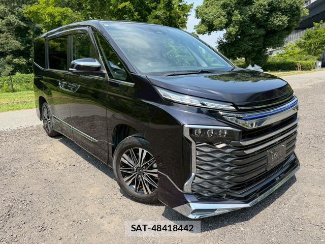 Toyota VOXY 2023-07 8221484-0