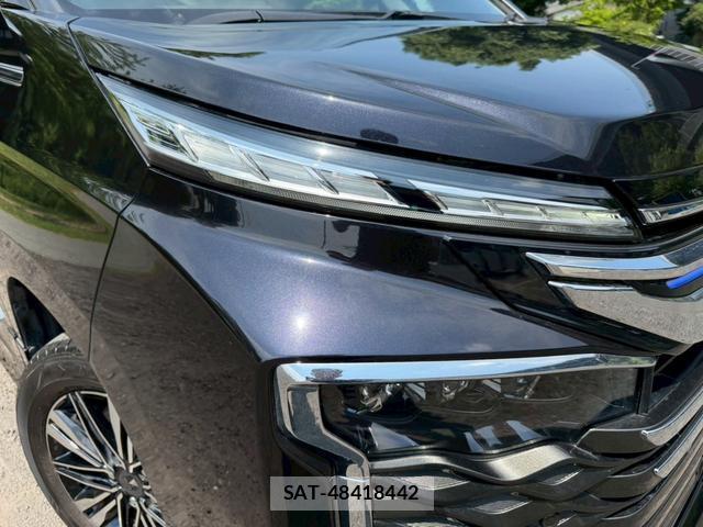 Toyota VOXY 2023-07 8221484-13