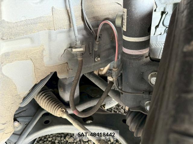 Toyota VOXY 2023-07 8221484-15