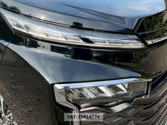 Toyota VOXY 2026-06 8221486-10