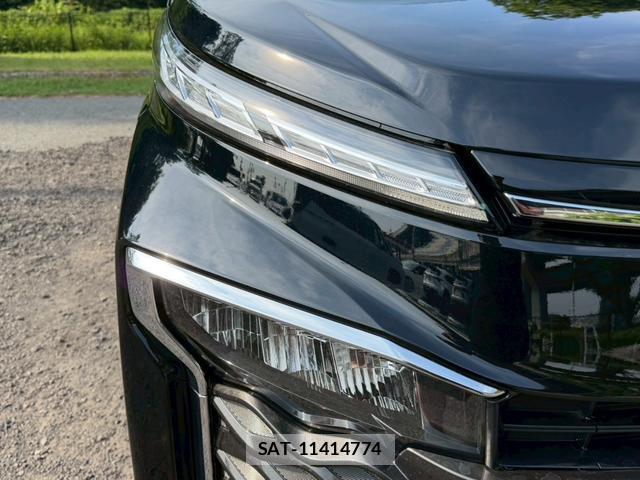 Toyota VOXY 2026-06 8221486-11