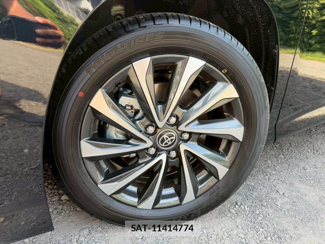 Toyota VOXY 2026-06 8221486-8