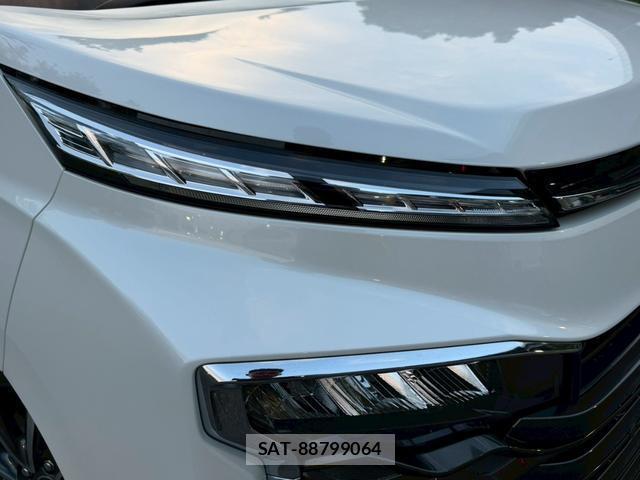 Toyota VOXY 2025-01 8221487-15