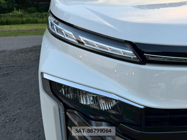 Toyota VOXY 2025-01 8221487-9