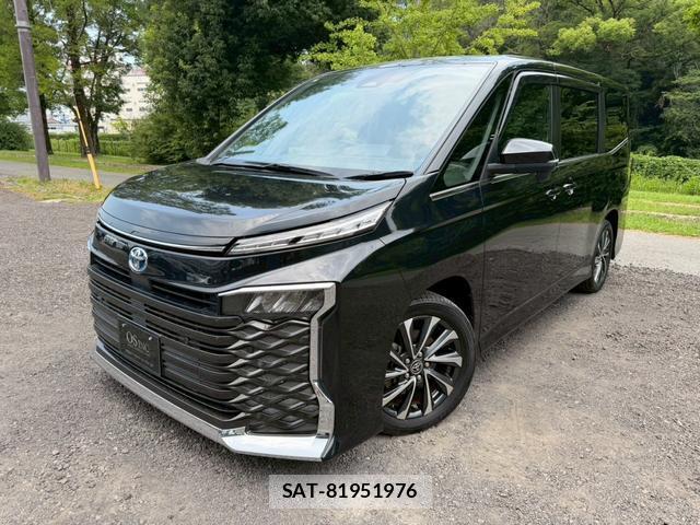 Toyota VOXY 2025-03 8221488-0
