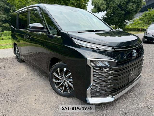 Toyota VOXY 2025-03 8221488-13