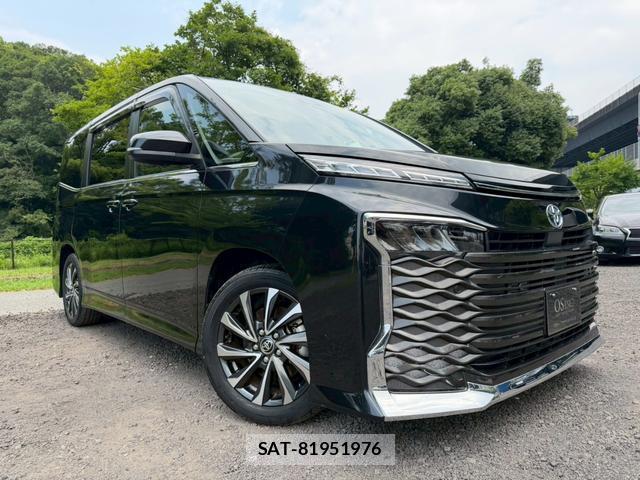 Toyota VOXY 2025-03 8221488-14