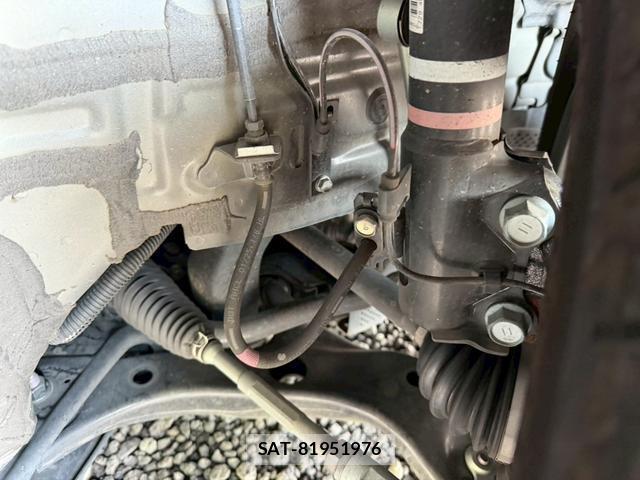 Toyota VOXY 2025-03 8221488-16