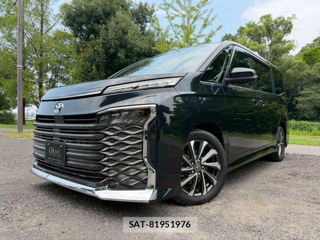 Toyota VOXY 2025-03 8221488-6