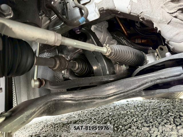 Toyota VOXY 2025-03 8221488-7