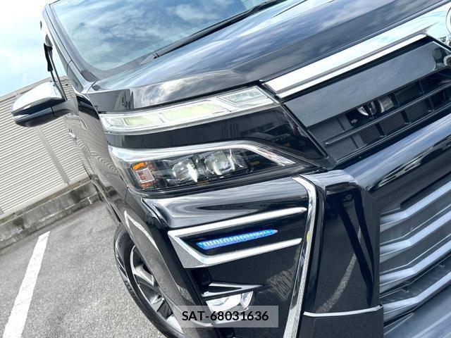 Toyota VOXY 2019-01 8221573-12