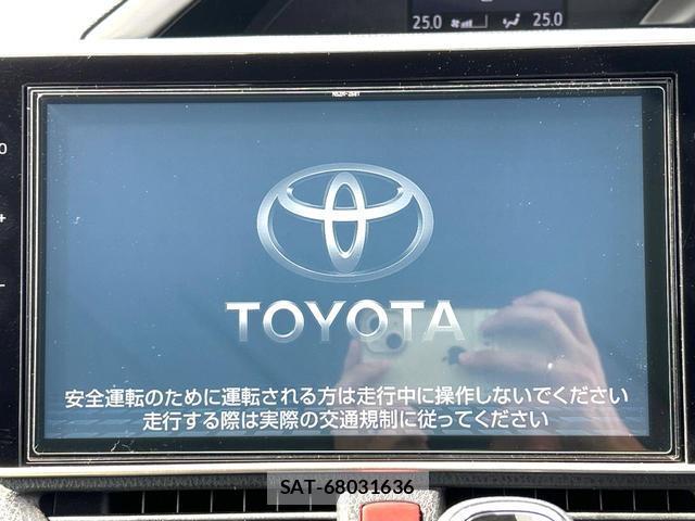 Toyota VOXY 2019-01 8221573-3