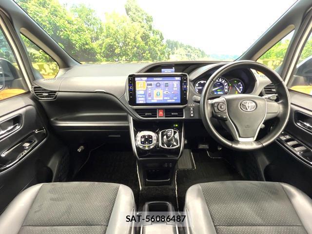 Toyota VOXY 2020-12 8221612-1