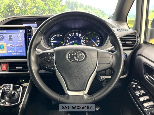 Toyota VOXY 2020-12 8221612-11