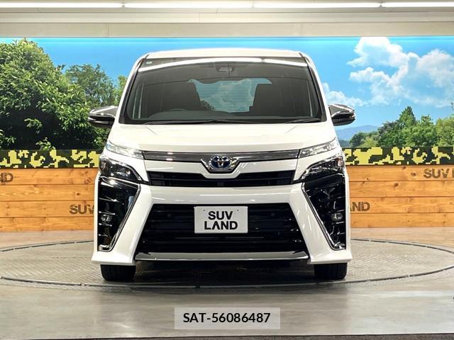 Toyota VOXY 2020-12 8221612-14