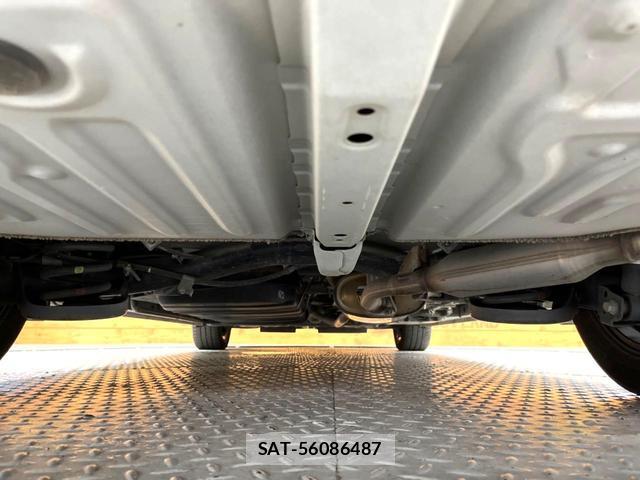 Toyota VOXY 2020-12 8221612-19