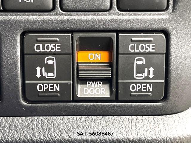 Toyota VOXY 2020-12 8221612-5